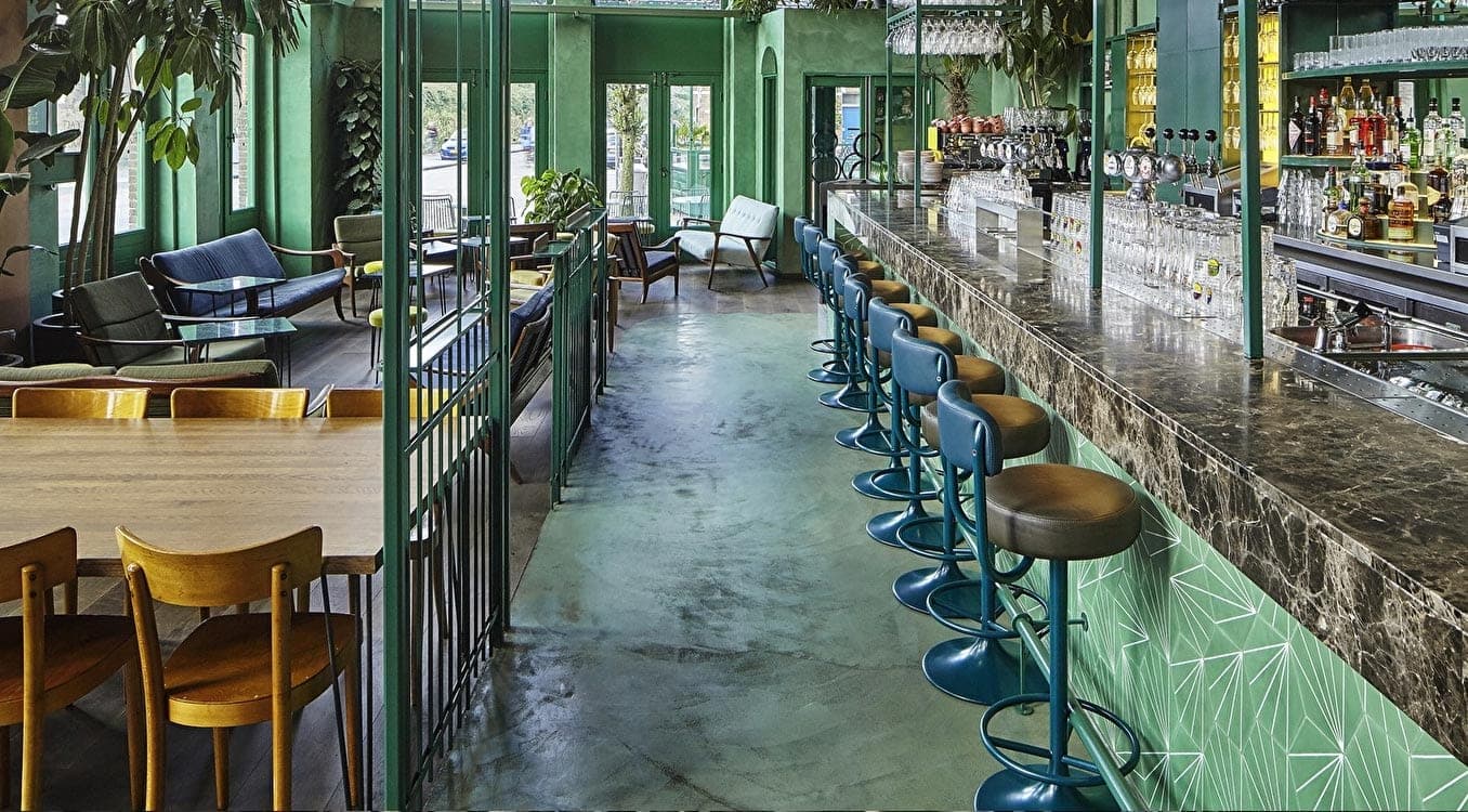 Bar Botanique, 3