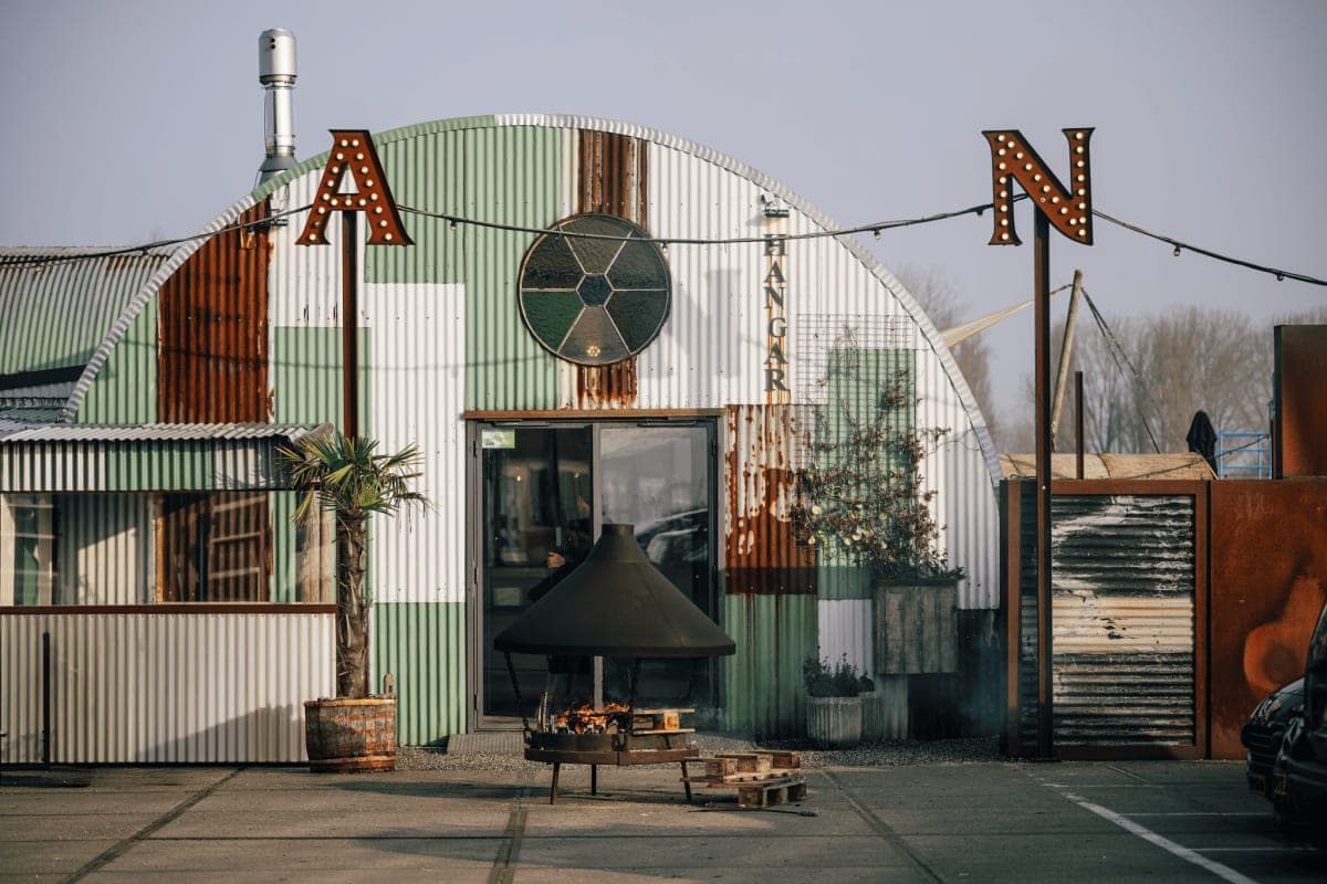 Hangar